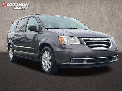 Used 2016 Chrysler Town & Country Touring w/ Driver Convenience Group