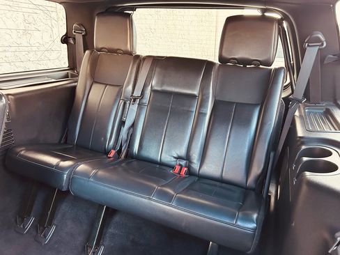 Used 2010 Ford Expedition Limited image 22
