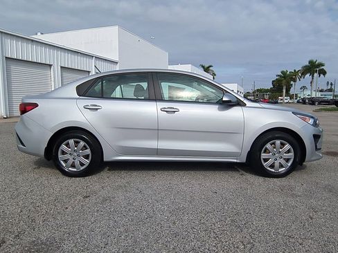 Used 2022 Kia Rio LX image 4