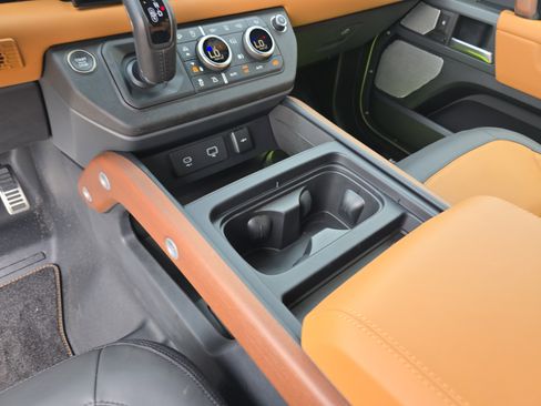Certified 2024 Land Rover Defender 130 X AWD/4WD image 29