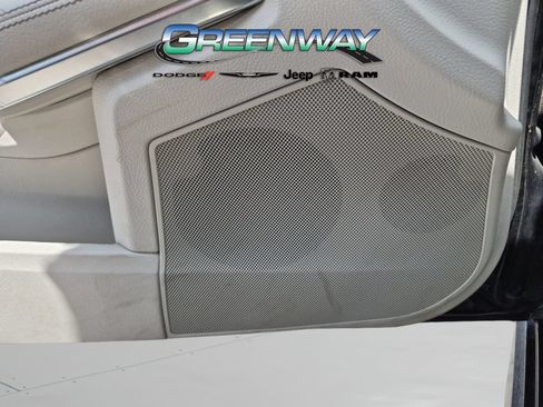 Used 2016 Mercedes-Benz E 350 Sedan image 15