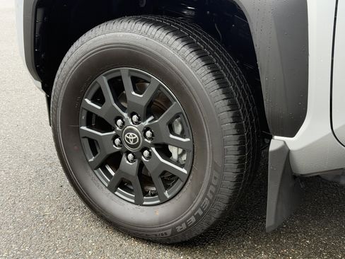 Certified 2025 Toyota 4Runner SR5 image 36