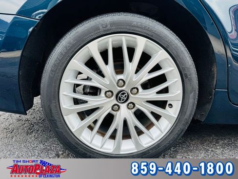 Used 2020 Toyota Camry XLE w/ Navigation Package image 21