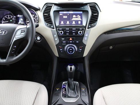 Used 2018 Hyundai Santa Fe Sport w/ 2.4L Value Package 02 FWD image 21