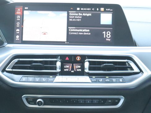 Used 2021 BMW X5 sDrive40i w/ M Sport Package RWD image 13