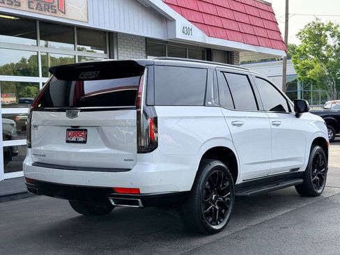 Used 2023 Cadillac Escalade Premium Luxury AWD/4WD image 3