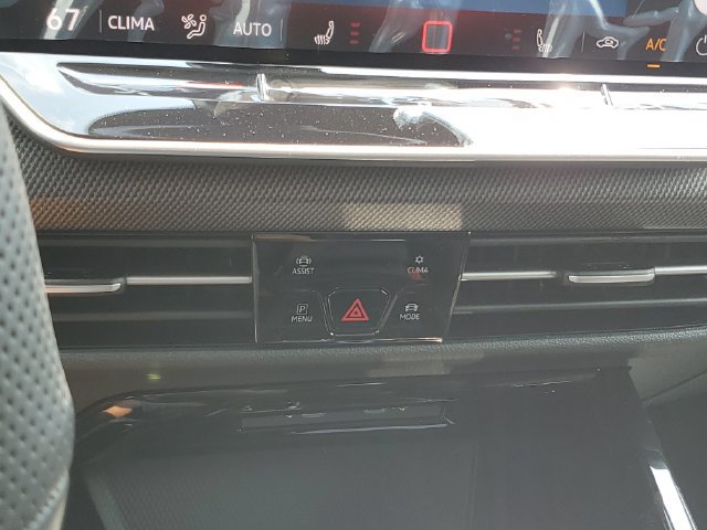 New 2026 Volkswagen GTI SE FWD image 26