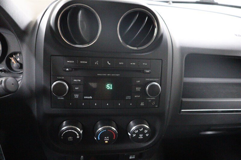 Used 2016 Jeep Patriot Sport w/ Power Value Group AWD/4WD image 13