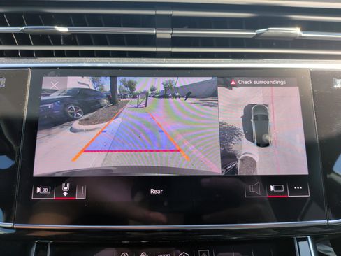 Used 2024 Audi Q8 Premium Plus w/ Premium Plus Package image 25