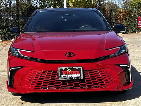 Used 2025 Toyota Camry XSE image 7