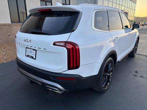 Used 2022 Kia Telluride SX w/ Towing Package FWD image 3