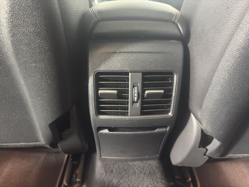 Used 2019 Mercedes-Benz GLA 250 image 34