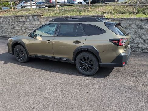 Used 2023 Subaru Outback Onyx Edition image 7