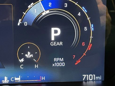 Used 2025 Chevrolet Colorado ZR2 w/ Technology Package image 6