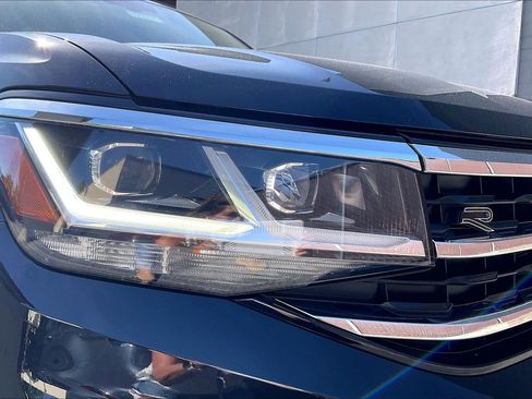 Certified 2021 Volkswagen Atlas SE w/ Towing Package AWD/4WD image 27