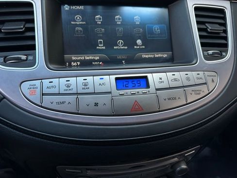 Used 2013 Hyundai Genesis 3.8 w/ Technology Pkg image 31