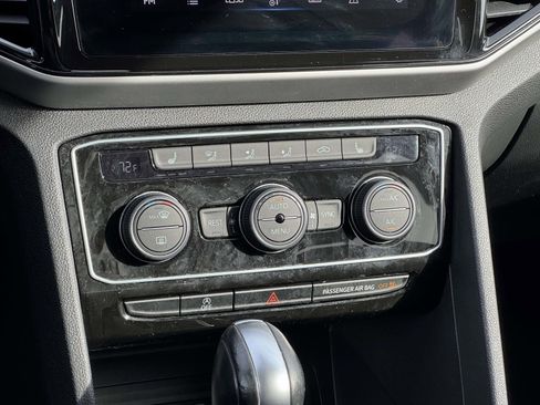 Certified 2022 Volkswagen Atlas SE image 19