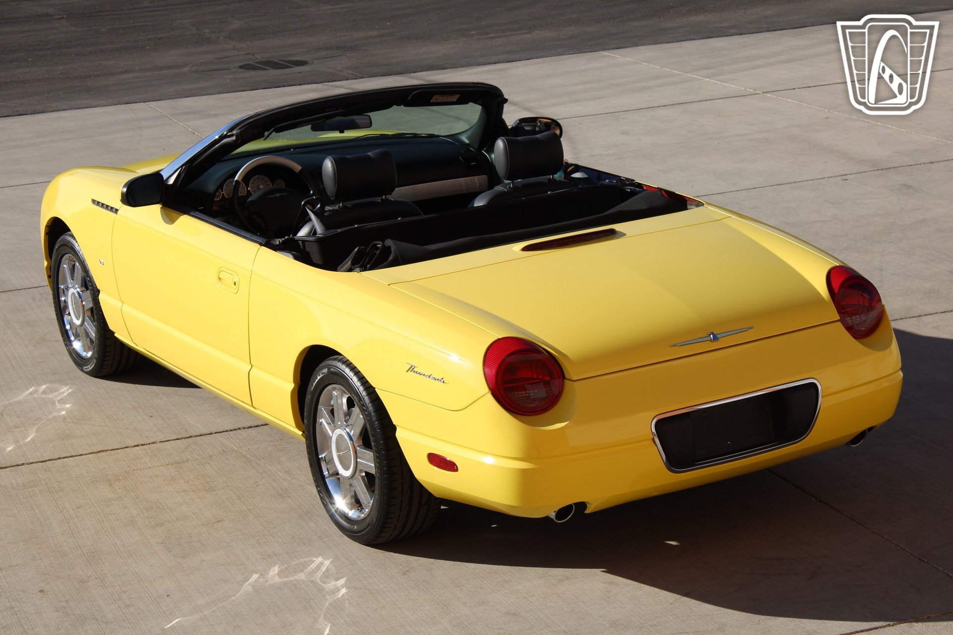 Used 2004 Ford Thunderbird RWD image 11