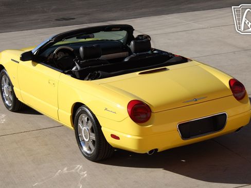 Used 2004 Ford Thunderbird image 14