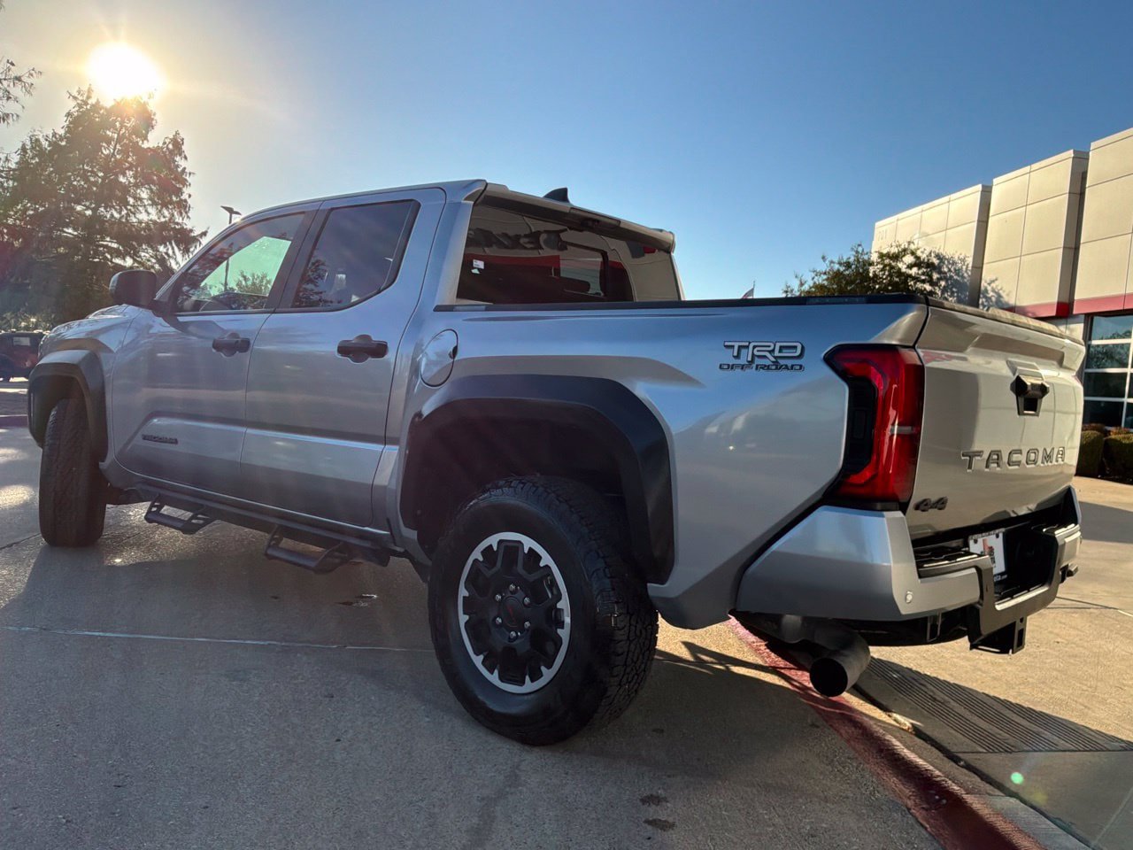 Used 2024 Toyota Tacoma TRD Off-Road w/ TRD Off Road Premium Package AWD/4WD image 8