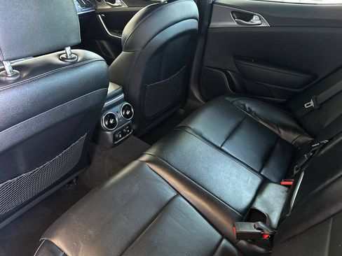 Used 2022 Kia Stinger GT1 RWD image 13