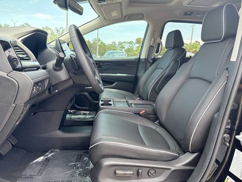 Certified 2026 Honda Odyssey Touring image 13