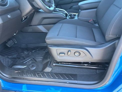 Used 2024 Chevrolet Colorado W/T w/ Technology Package image 26