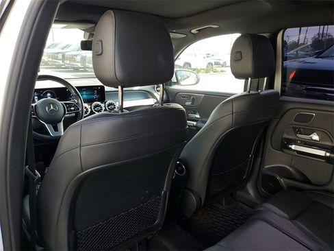 Used 2021 Mercedes-Benz GLB 250 4MATIC image 15