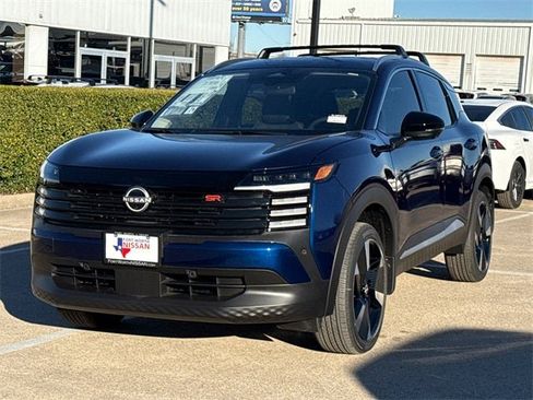 New 2026 Nissan Kicks SR w/ Cold Weather Package image 4