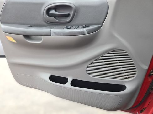 Used 1999 Ford F150 XL image 17
