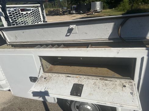 Used 2018 Ford F350 XL w/ Power Equipment Group image 10