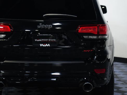Used 2021 Jeep Grand Cherokee SRT AWD/4WD image 17