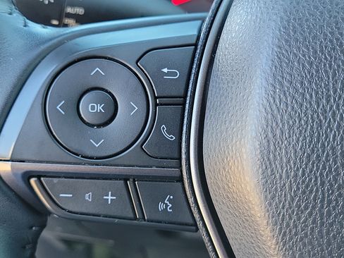 Used 2022 Toyota Camry XSE image 18