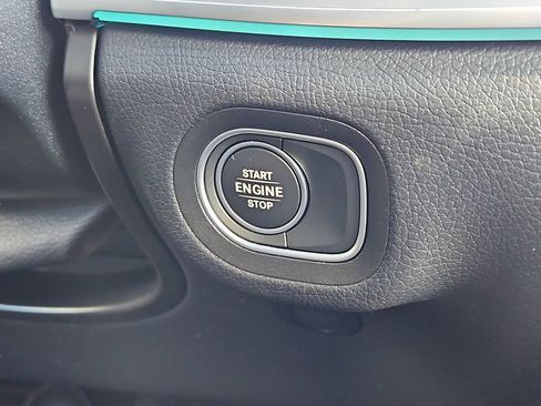 Used 2024 Mercedes-Benz GLE 450e 4MATIC image 26