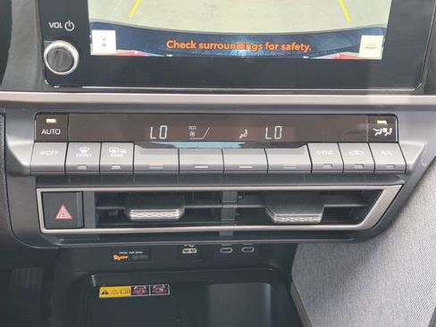 Used 2026 Toyota Camry LE FWD image 14