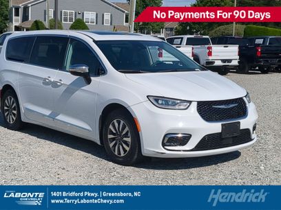 Used 2023 Chrysler Pacifica Limited