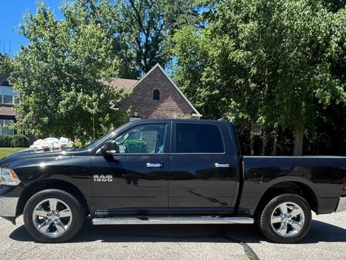 Used 2017 RAM 1500 Big Horn AWD/4WD image 4