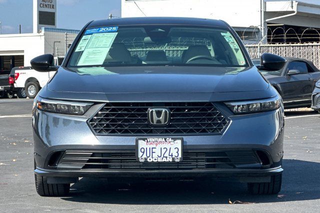 Certified 2025 Honda Accord SE image 9