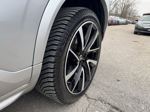 Used 2020 Volvo XC90 T6 Momentum w/ Protection Package Premier AWD/4WD image 12
