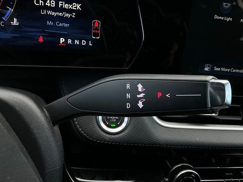 Used 2025 Chevrolet Equinox LT image 34