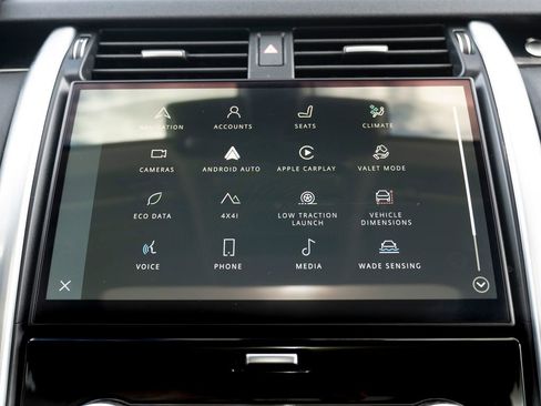 Certified 2024 Land Rover Discovery S image 25