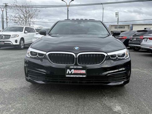 Used 2019 BMW 530i w/ Convenience Package image 2