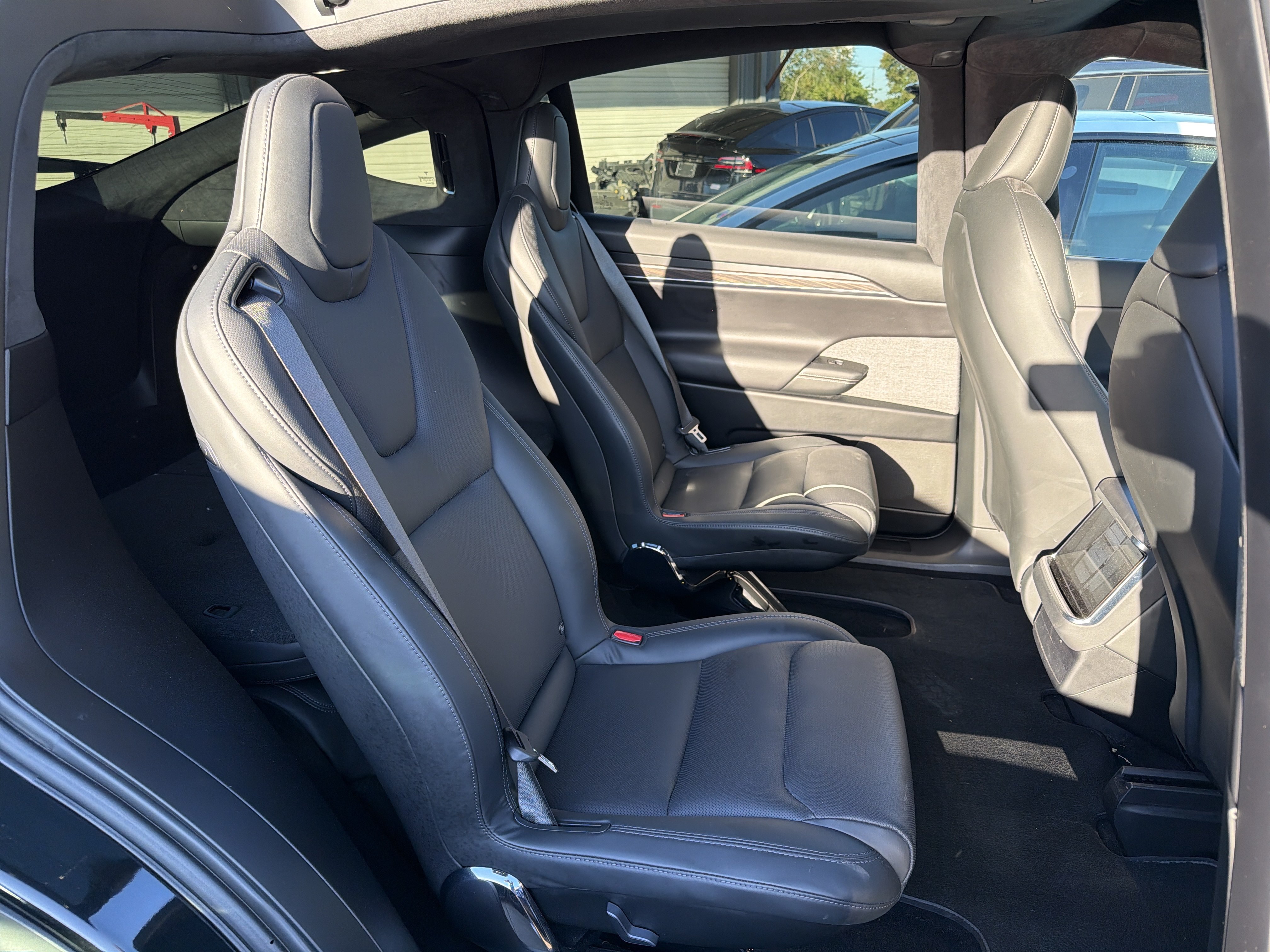 Used 2023 Tesla Model X AWD/4WD image 4