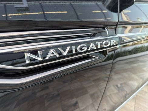 Used 2020 Lincoln Navigator Reserve w/ Equipment Group 208A Reserve AWD/4WD image 9