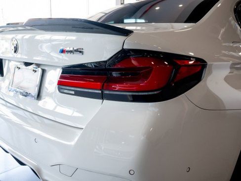 Used 2021 BMW M5 w/ Executive Package image 11