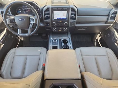 Used 2021 Ford Expedition XLT image 19