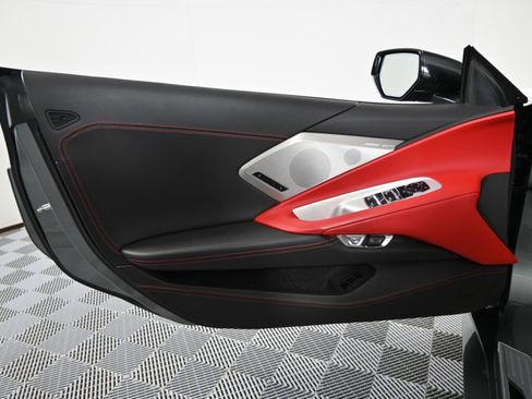 Used 2022 Chevrolet Corvette Stingray Premium Conv w/ Z51 Performance Package image 24