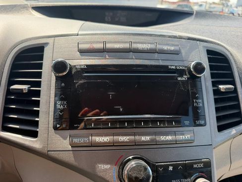 Used 2012 Toyota Venza XLE FWD image 25