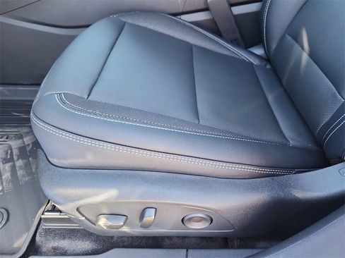 New 2025 Chevrolet Blazer EV LT image 17