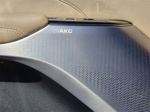 New 2026 Cadillac Lyriq V image 21